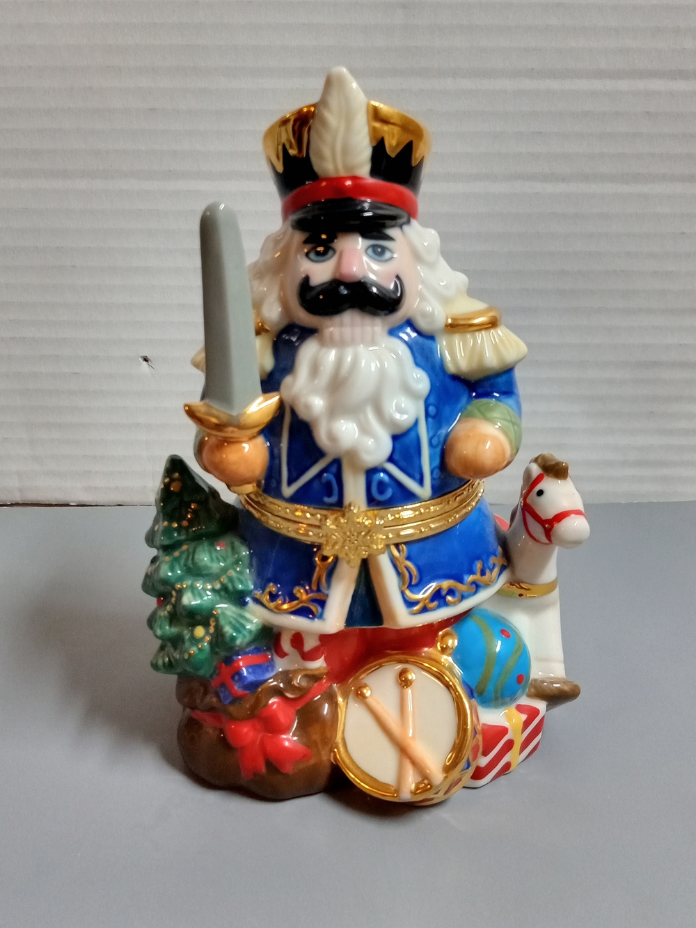 Porcelain Nutcracker Figurine Hinge